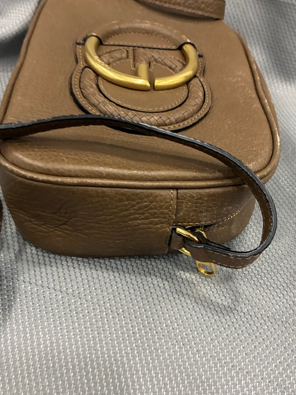 Authentic Gucci Arli Small Brown Leather Crossbody Camera Bag Gold GG-preowned - Picture 4 of 13